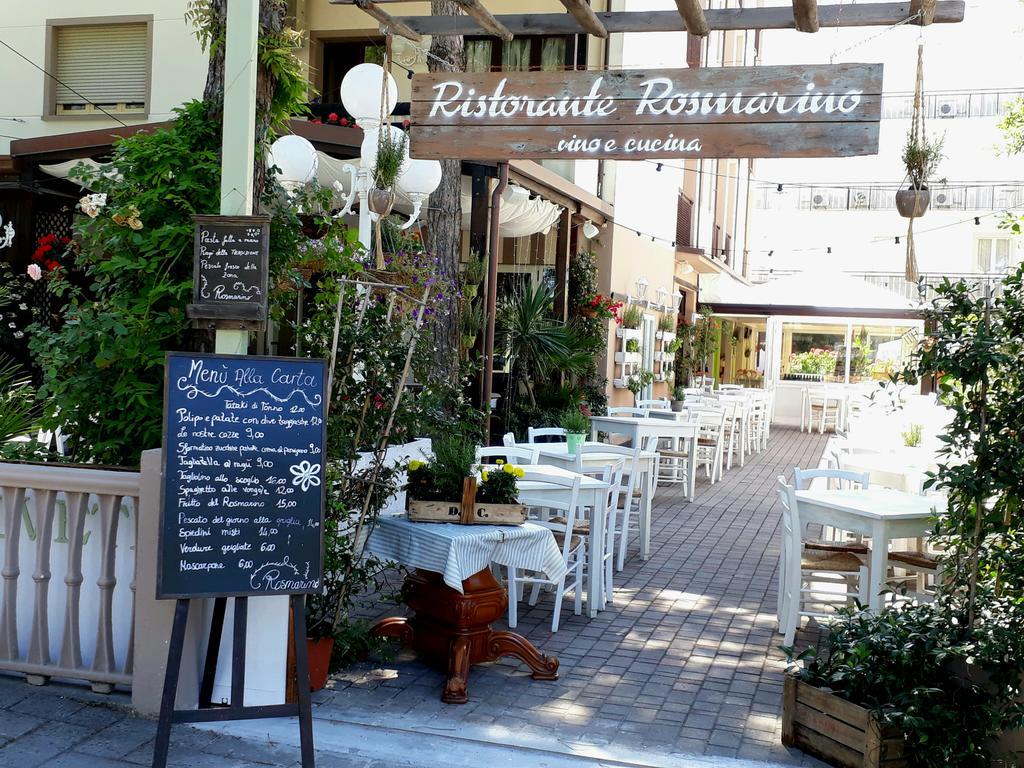 Hotel Helvetia Milano Marittima Exteriör bild