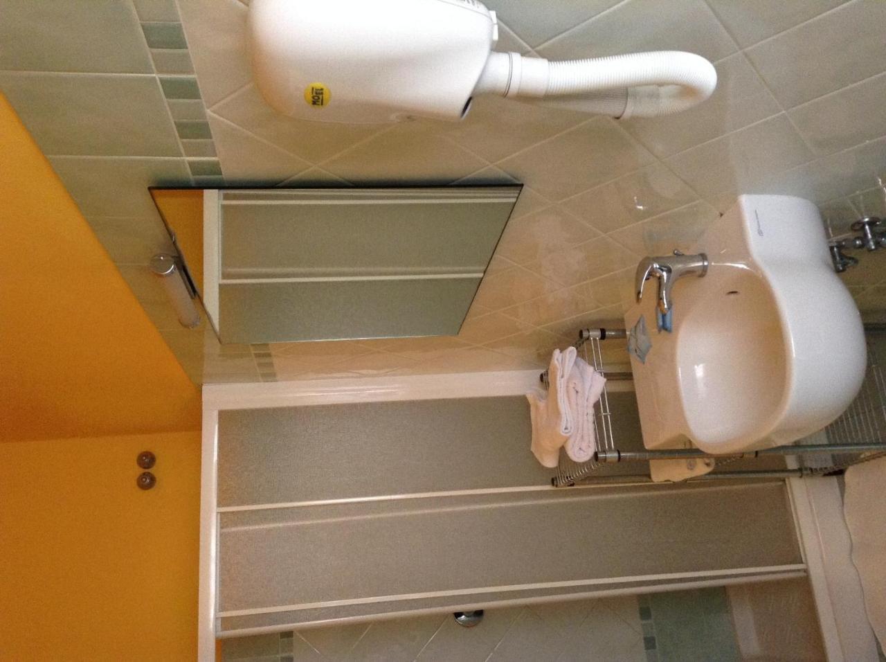 Hotel Helvetia Milano Marittima Rum bild